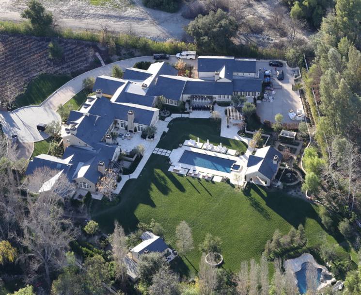 La casa da 20 milioni di dollari di Kim Kardashian e Kayne West Kim Kardashian 